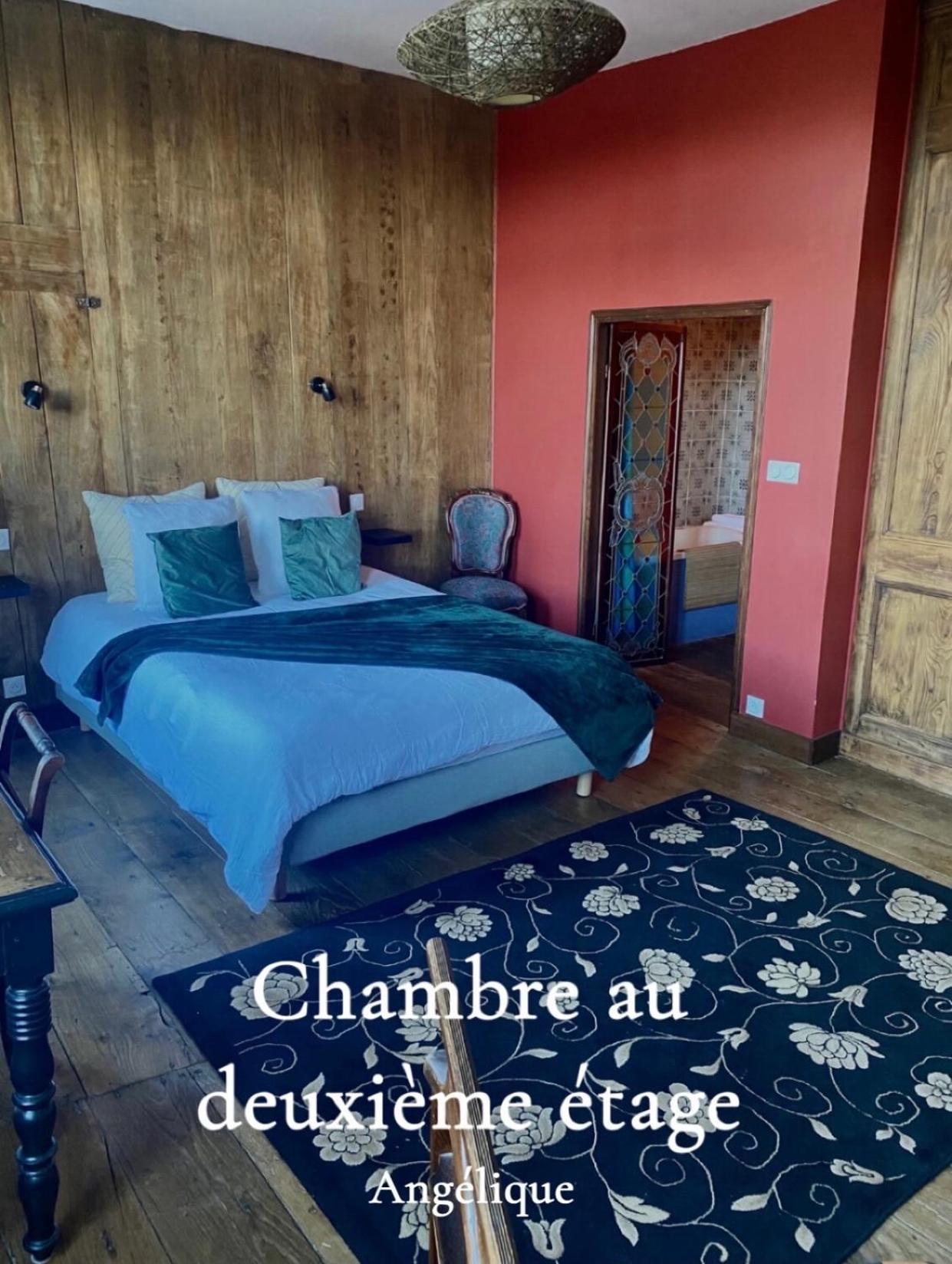 Mercier De Montigny - Les Chambres Du Beffroi - Spa Et Massage Fougères Zewnętrze zdjęcie